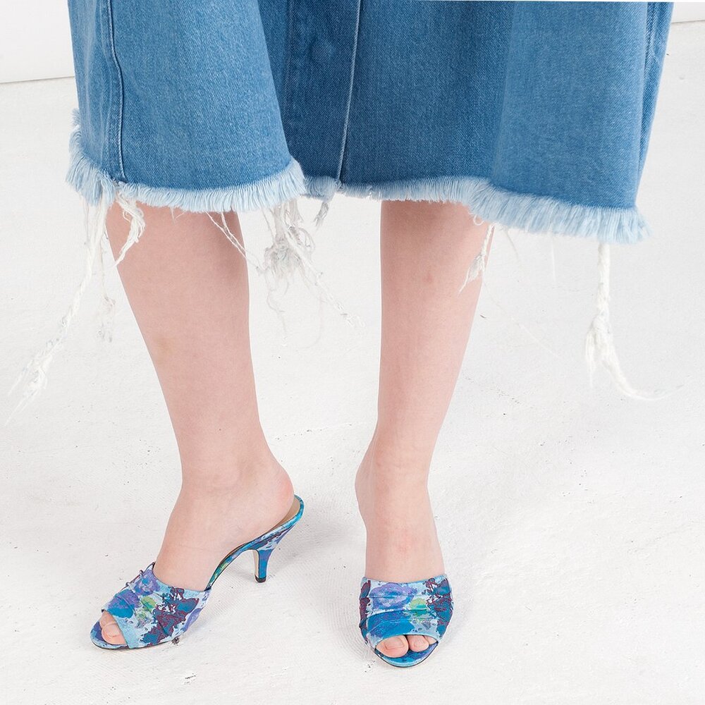 New HANDMADE Blue Floral Jacquard Satin Mules Kitten Heels NYC Designer